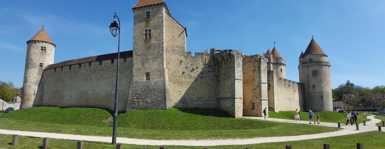 Apakabar Homestay - Ambiance Balinaise, Parking Prive, Netflix, La Rochette  Zewnętrze zdjęcie