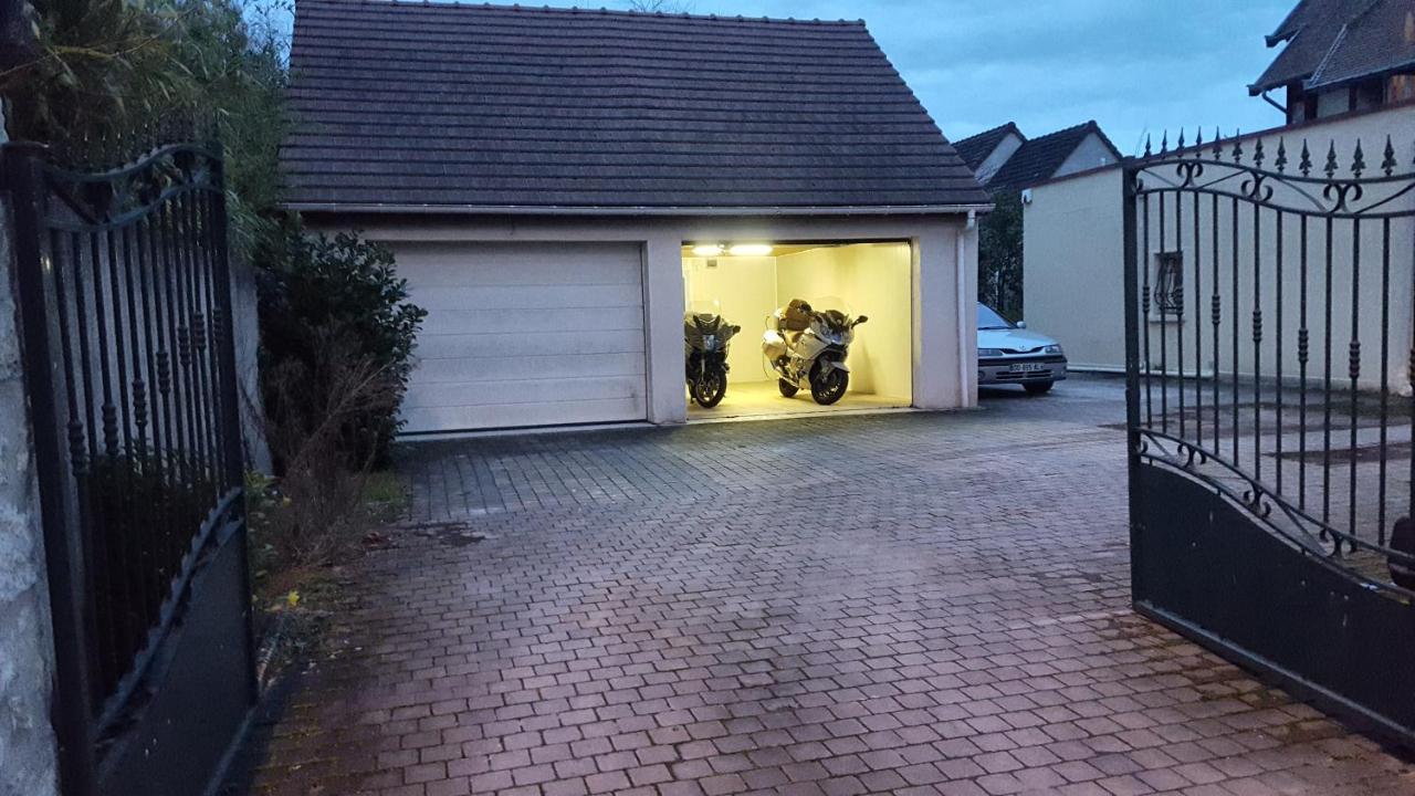 Apakabar Homestay - Proche Gare Melun, Parking Prive, Netflix La Rochette  Zewnętrze zdjęcie